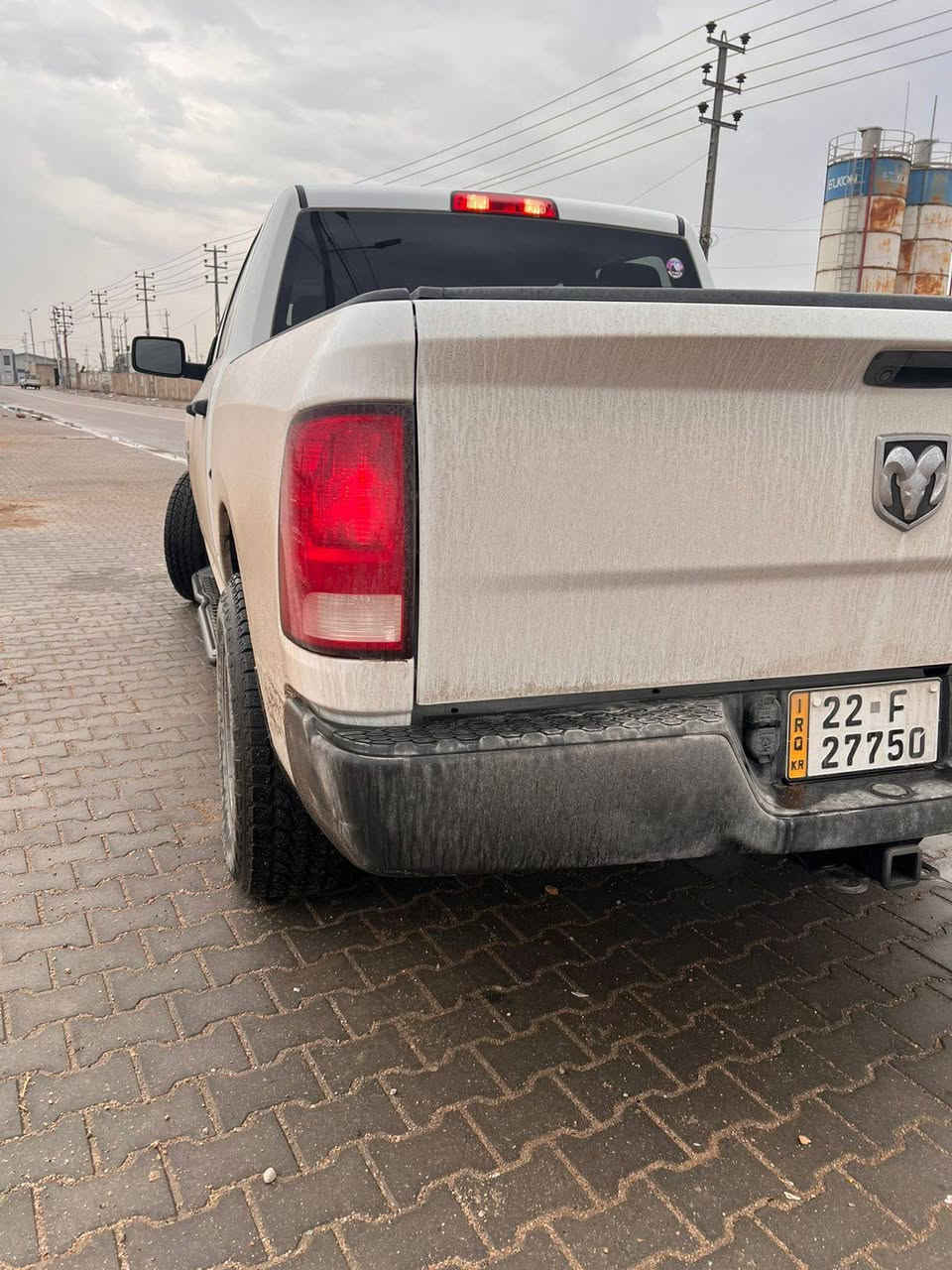 بسم الله
السلام عليكم رام كلاسك موديل 2021 باب طويل بدي قصير وارد امريكي ضربته بنيد صطحي مابيه ايرباك طاك حلوه السياره مكينه 3.6 سته ستندر جاهزه مكينه وكير وتبريد وتخم تاير ارضيت السياره كله مدوشمه نصبته كلش حلوه 
ماشيه 91 الف رقم اربيل بأسمي ثاني يوم احولك مكاني البصرة سعر السياره (220) وللشراي عيوني اله ويدلل للاستفسار رقمي *********** البصرة, العراق
