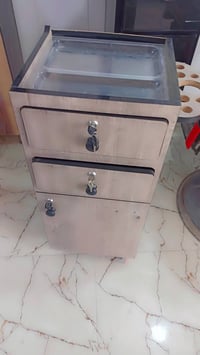 مرايات • كراسي ما مستخدمات • بابل