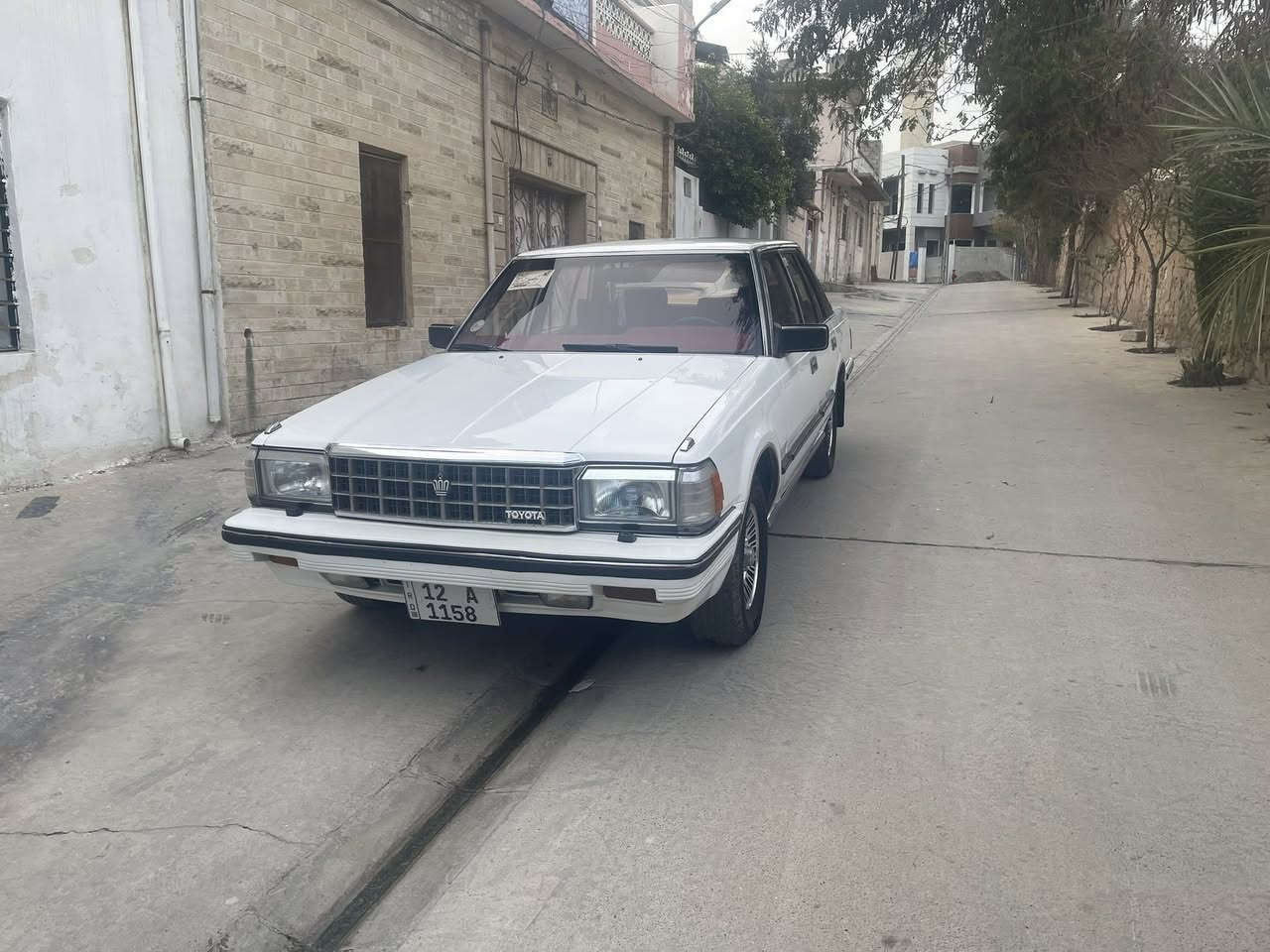 السلام عليكم. سيارة. سوبر للبيع. موديل ١٩٨٥ صبغ عام. جمالية  محرك كير. تبريت كهربائيات كلها شغالة. رقم نينوى دولي سعر. ٥٢ وبيها مجال. ***********
