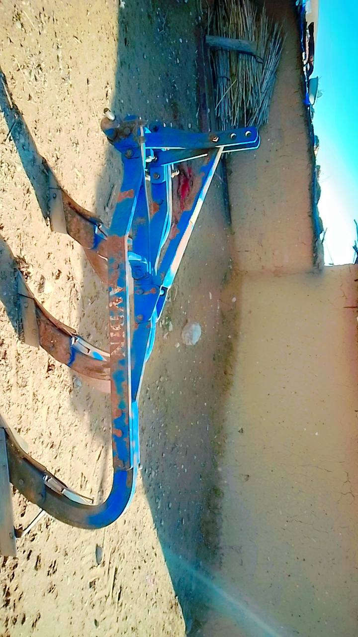 بۆ فرۆشتن ئایدن رەقەم 11بی شکاووی بی لە حیم 
***********
  ***********
