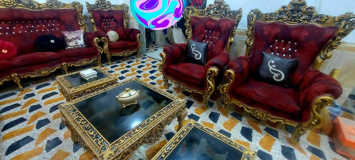 تخم تركي ملكي الأصلي خشب جوز ١٠مقاعد ديوانيه شارع الخصيمه السايدين قرب زهى مول جهه قصابيه السجاد داخل الفرع بضبط يوجد خدمه توصيل رقم ***********
