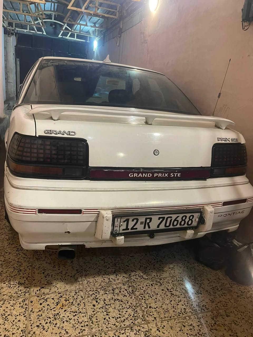 بونتياك. البيع موديل 92. فول كاربون بزين.  سعر ٣٧للتواصل عل هذا رقم ***********
