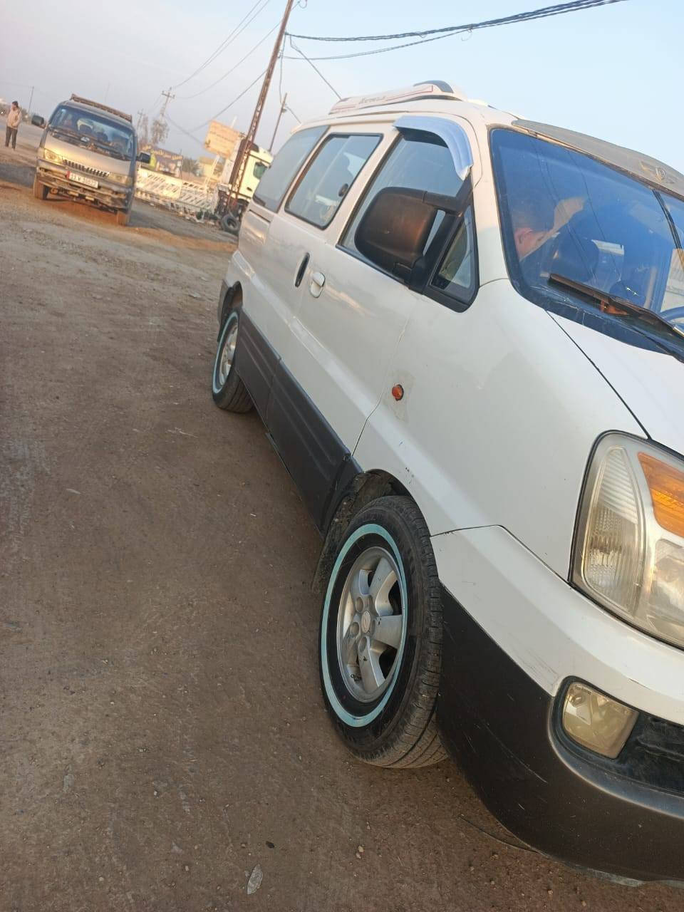 سياره استاركس موديل 2004 رقم ديالى محرك وكير واكسن وشاص خير من الله السعر ٧٥ ورقه  وبيه مجال متواجد في ديالى خان بني سعد ***********
