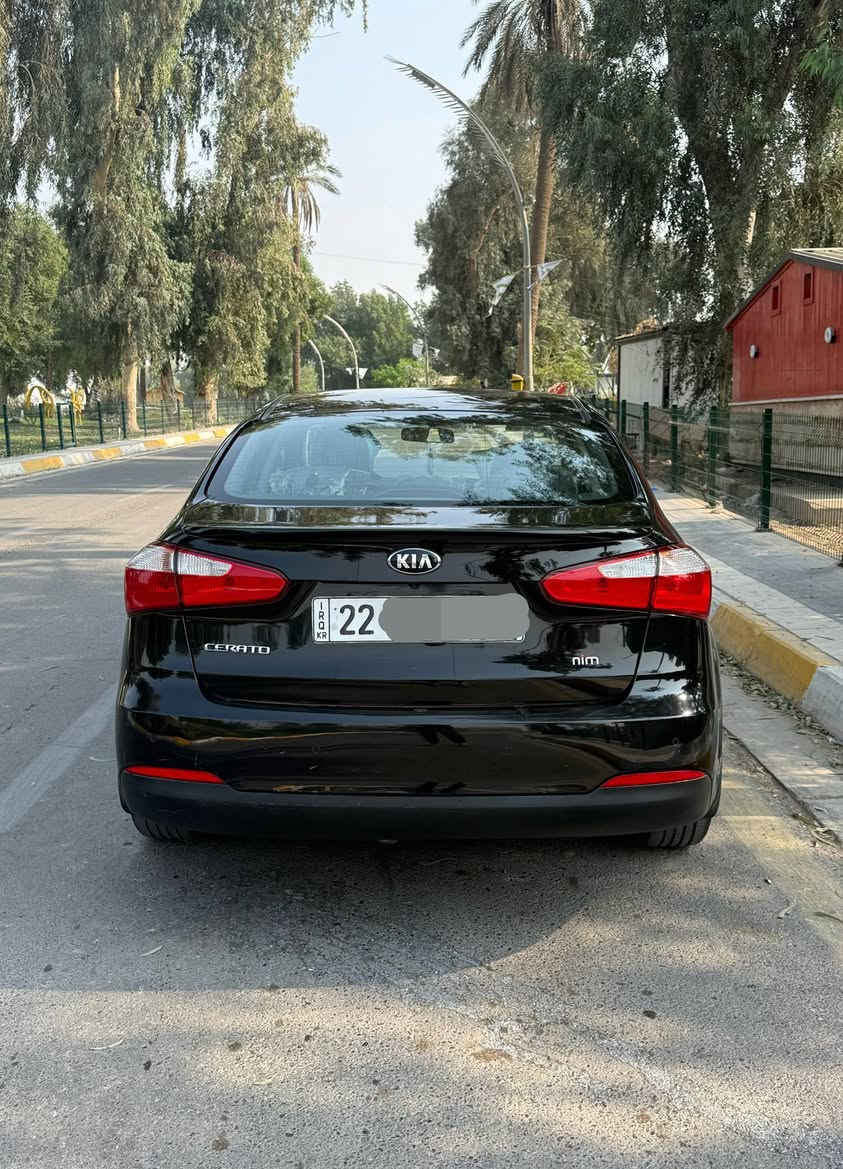 السلام عليكم 
كيا سيراتو 2014 خليجي محرك 1600 دوش رقم اربيل الدولي الجديد تحويل ثاني يوم
مواصفاتها :
شاشة لمس 
قطعتين تبريد امامي و خلفي
5 ويل كب
تحكمات ستيرن جهتين
مري شفط
اشاير بالمري
كاميرا خلفية
حساسات امامية خلفية
دسكات 4 ABS
وباقي مواصفات السيراتو معروفة
السيارة جاهزة بدون اي نقص تبريد ثلج صدر امامي و خلفي كلها جاهزة ربع ماتصرف عليها 
الصبغ: بنيد وجاملغ

مكان السيارة / ديالى - بعقوبة
للاستفسار / ***********
