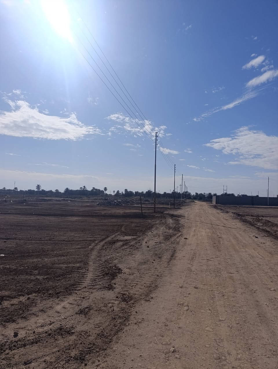 السلام عليكم قطعه المساحه 500م  السعر 28 قطعه المساحه 600م السعر 32 ***********
