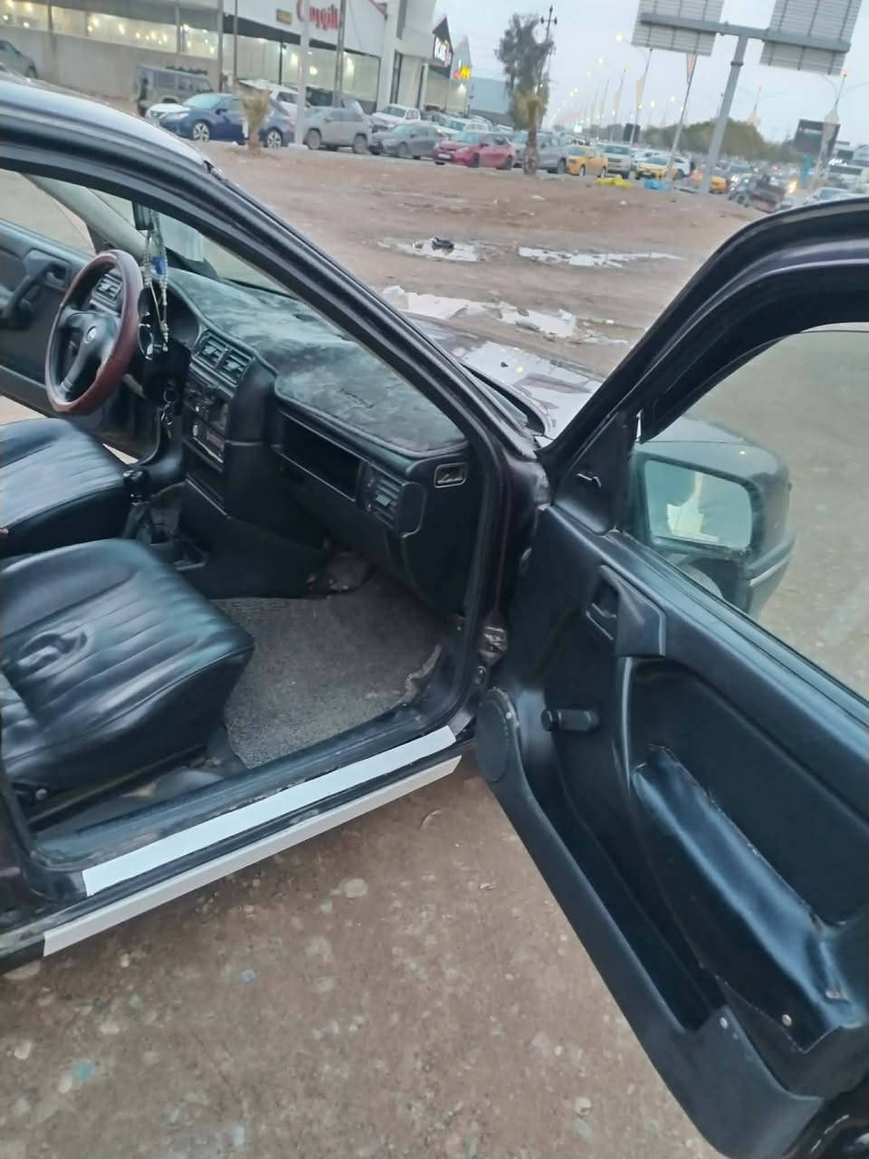 أوبل فكترة حجم 18 موديل 91 رقم بغداد نضيفه لوك گير محرك شرط سنوية 28 مشروع وطني  صبغ عام للجماليه السعر 45وبيها مجال اتصل عليه صورها كامله  ***********
***********
