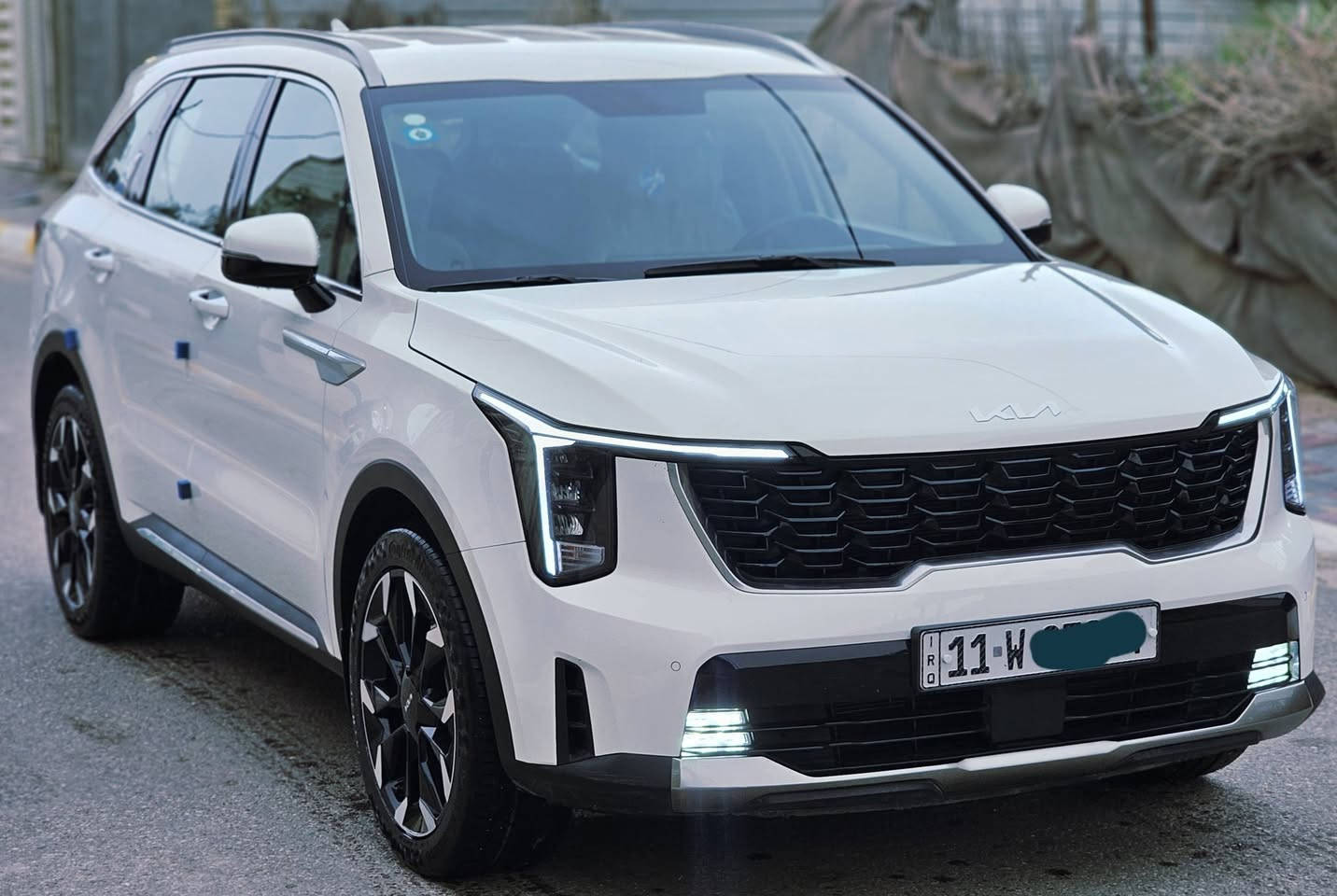 كـيا سورنتو 2025 رقم بغداد تحويل مباشر كفاله عامه من كلشي
ضمان دوليه  5سنوات
وضمان سنه صيانه
ماشيه 21000K
🔴محرك 3.5 لتر بقوة 291 
🔴كير ماوس 8 سرع 
🔴دخول ذكي ( بصمة ) وتشغيل عن بعد 
🔴تحكم ستيرن 
🔴شاشة apple carplay and android auto
🔴 كاميرا خلفية دوارة
🔴حساس امامي وخلفي 
🔴 كراسي كهرباء 
🔴 صندوق كهرباء 
🔴 7 راكب
🔴 3 قطع تبريد 
🔴 مانع انزلاق 
🔴 وضعيات قيادة 
🔴 مساعد نزول المنحدرات 
🔴زر تشغيل واطفاء الحساسات 
🔴اوتو هولد
🔴ويل حجم 20
🔴 شحن لاسلكي
السعر ((320)) مكان السيارة كربلاء اتصل ع الارقام
***********
***********
