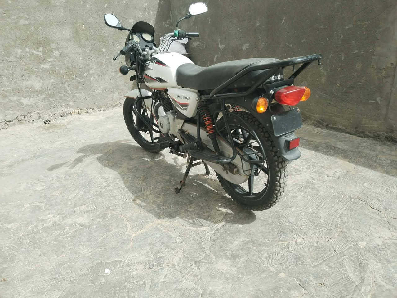 السلام عليكم دراجة اللبيع دايون موديل 2021أوراق اصولي كاملة دراجة جديده مامتعوبه ابد مكاني قضاء الرفاعي السعر مليون و100الف وبيه مجال حك الجيه هـ *********** هذا رقمي اتصل وبيك خير وتدلل
