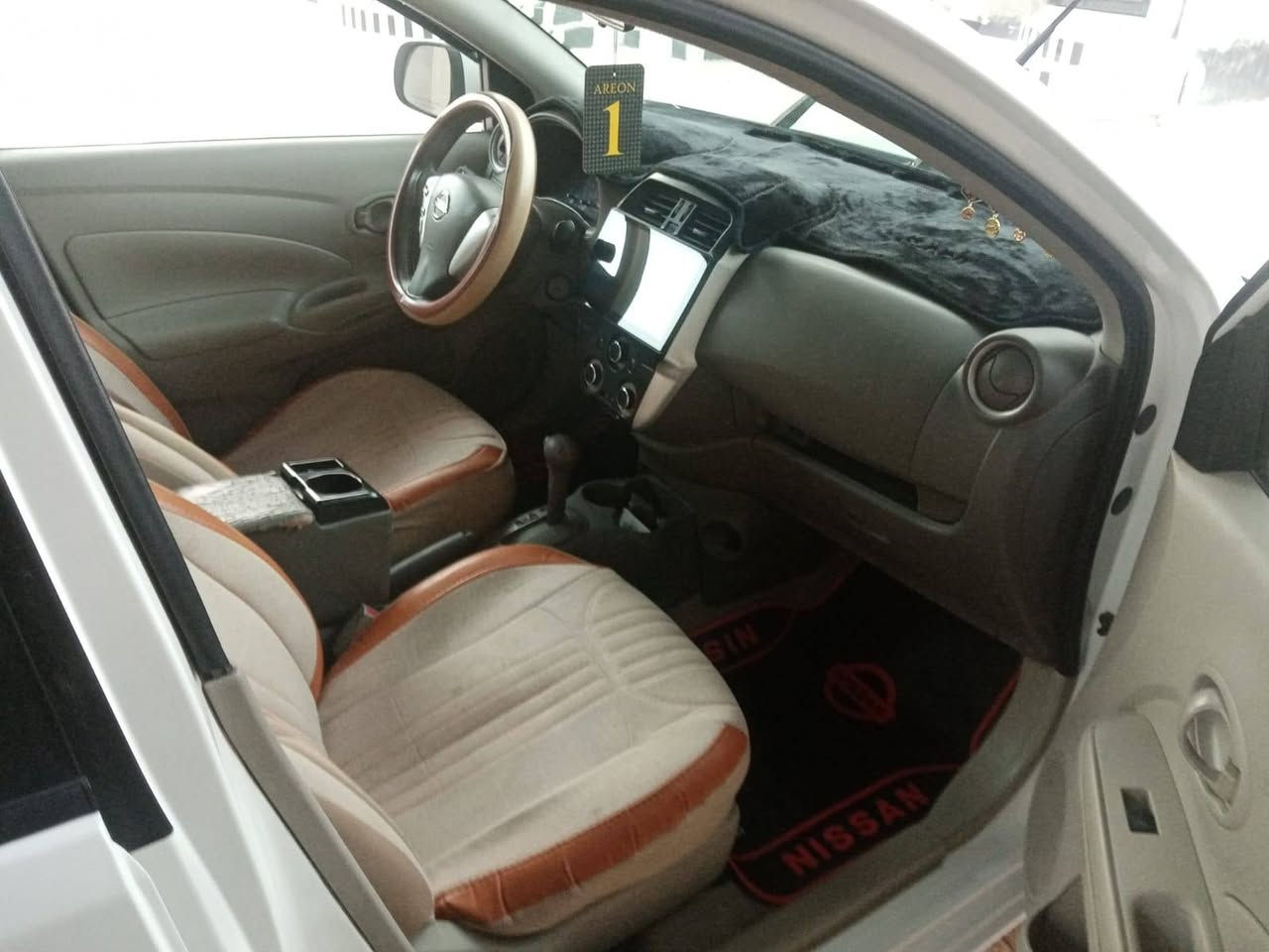 نيسان صني موديل 2021 السياره جاهزه من كل النواحي تخم تاير كله جديد مكاني البصره ابو صخير رقمي ***********
