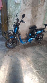 للبيع سعره ٣٥٠ 07817722169