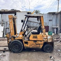 رافعه شوكيه 3طن كوماتسو جاهزه لعمل كير مكينه  جب ناصي مال حاويه بلادي ...