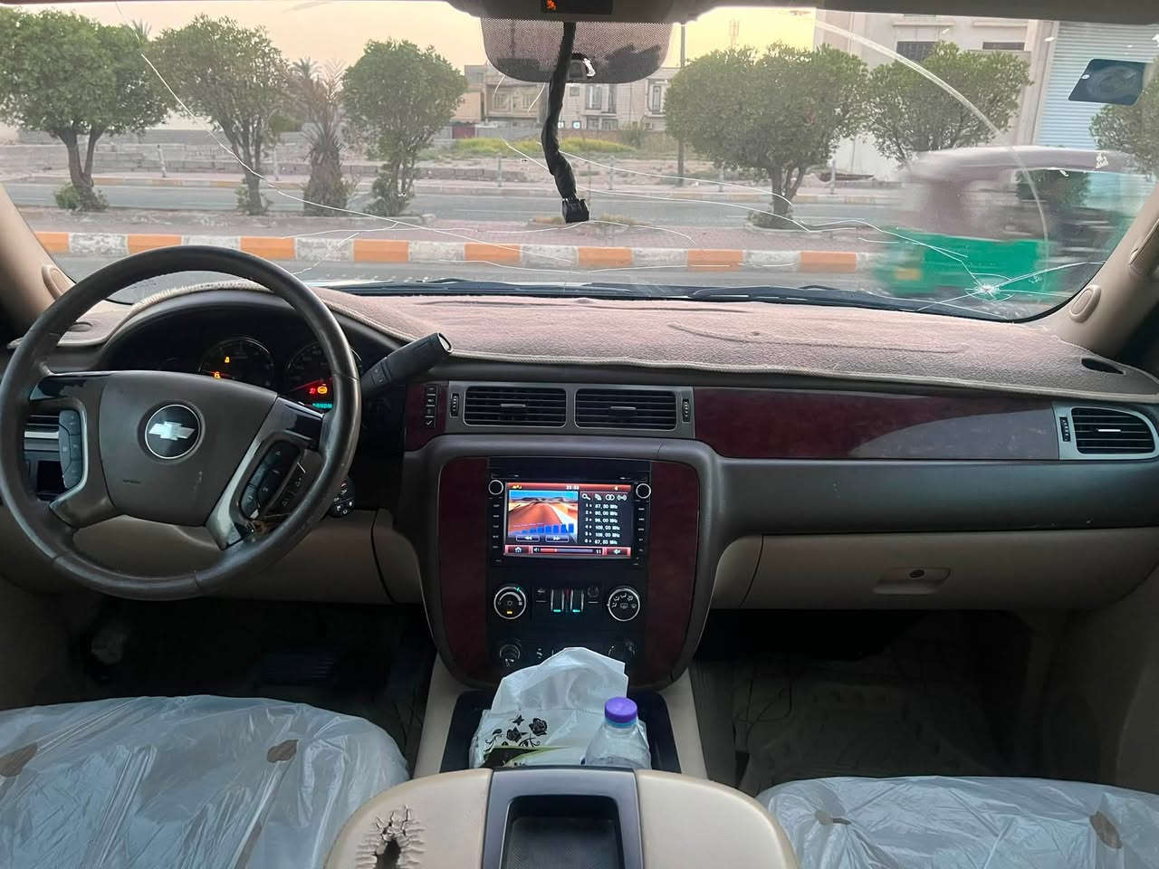 سلام عليكم
تاهو موديل ١٢ 
رقم بغداد 
السيارة باسمي 
بيها صفحة صبغ 
گير و مكينة شرط الفحص 
نوعها LT ، سيارة نظيفة مكاني ميسان 
تفاصيل اكثر الاتصال ***********

السعر : 215
