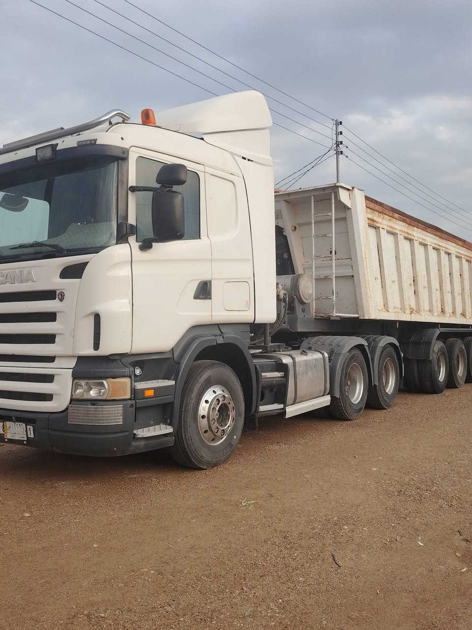 سلام عليكم سكانيه للبيع الفين وسبعه
عربانه دار قصاب
مكينه جديده الفين وربعطعش تخم تاير راس وعربانه***********
