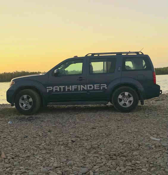 للبيع باثفايندر ٢٠٠٧ رقم بغداد دولي سنوية لسنة ٢٠٣٠اخوان هواي باثفايندر بالسوك وكلشي موجود وحسب النظافةوارد امريكي من سنة ٢٠٠٩ عندي  خاله بس سفر وزيارات كلين تايتل بدون حادث فول مواصفات فتحه سلايت سيارة بلادية تبريد ثلج ماشية ٩٩ الف ٣ قطع تبريد كلشي بلادي بيه فقط جاملغ وشويه من  كصةالبنيد صار بي جراد وصبغتهن بدون معجون اعيد بدون معجون وتحتاج تبديل اذان فقط جهة السايق والفديو والصور موجودات عندي قبل الصبغ
السعر10800$ تلفون *********** الحاج ابو علي
