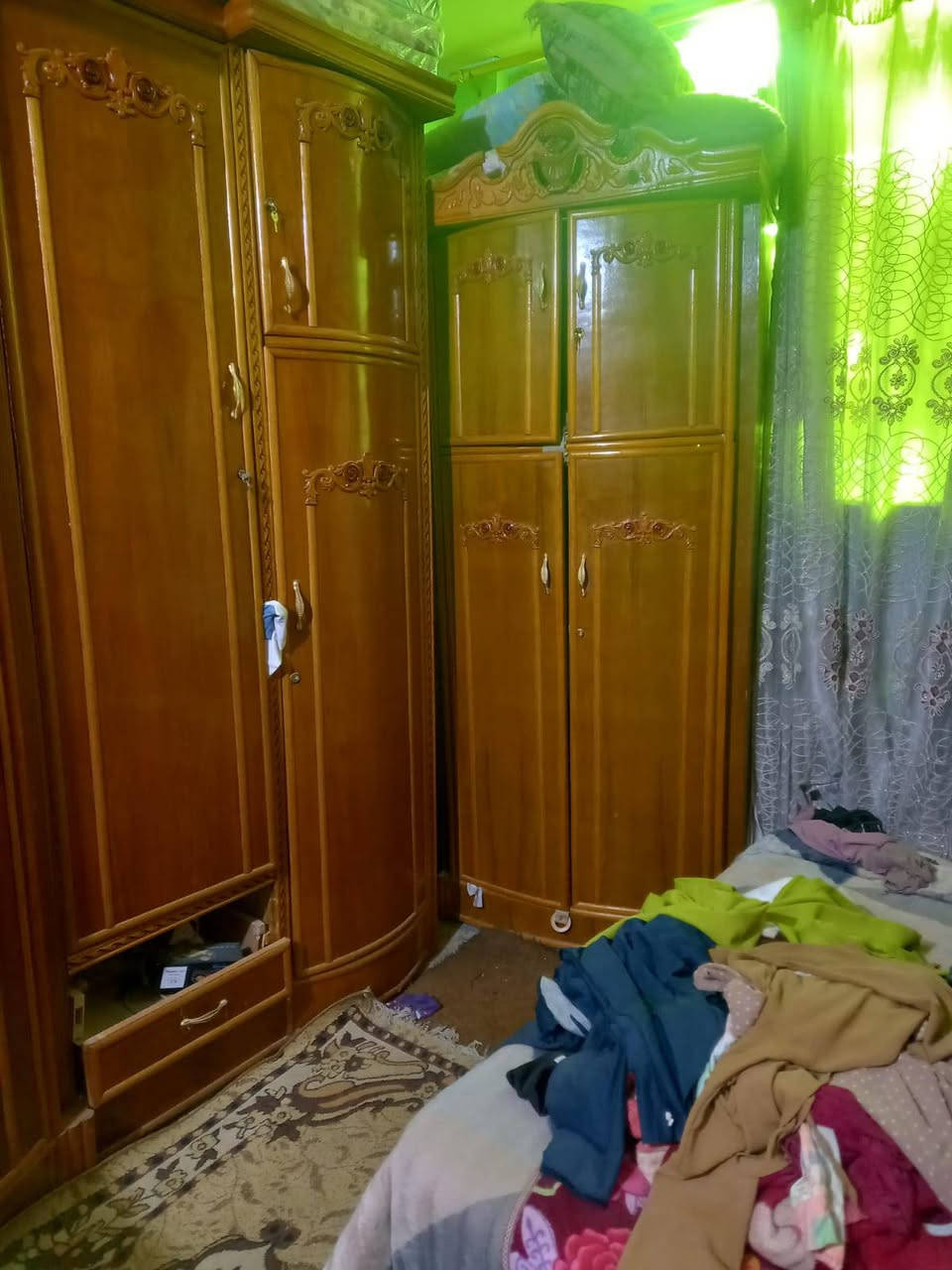 غرفه نوم مستخدمه شي قليل للبيع سعر ٧٠٠ وفيها مجال ***********
