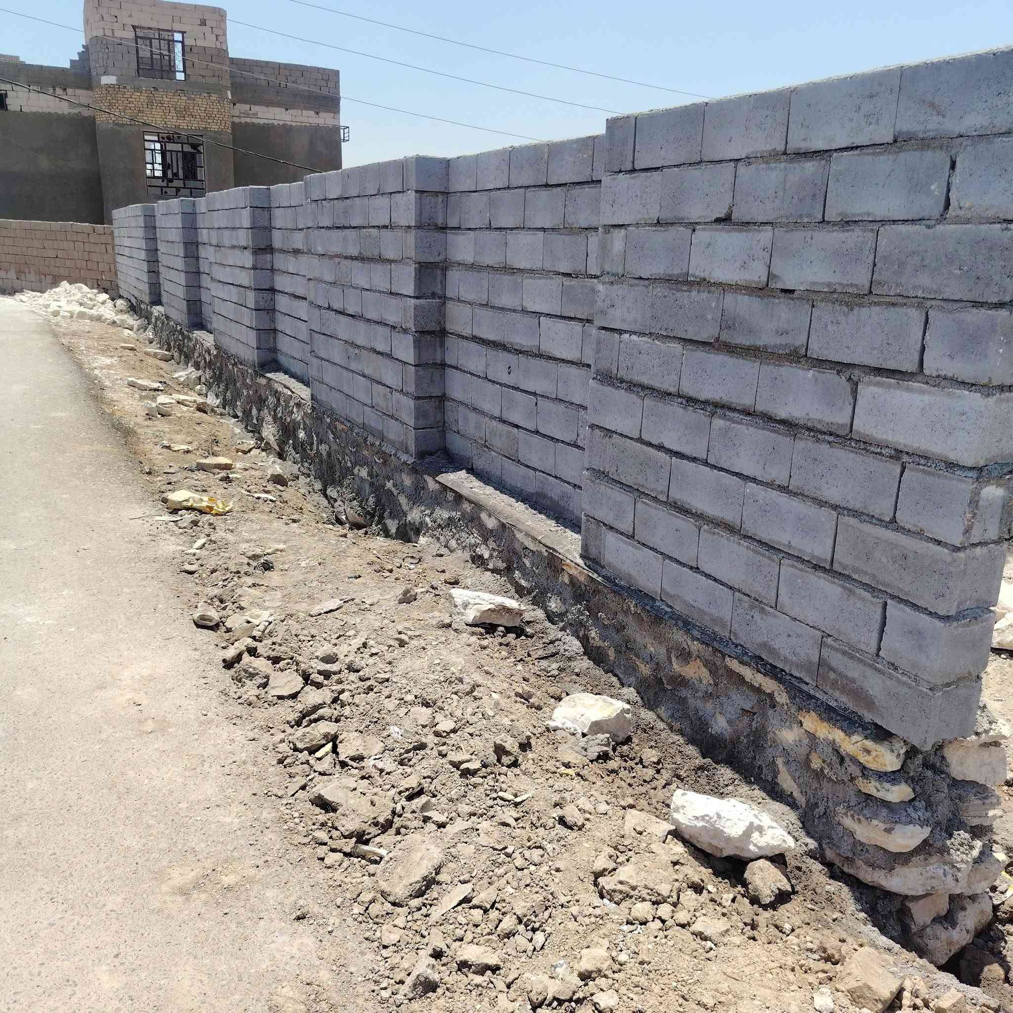 خلفه بناء طابوك وبلوك فرمستون شغل هندسي *********** وات ساب او اتصل
