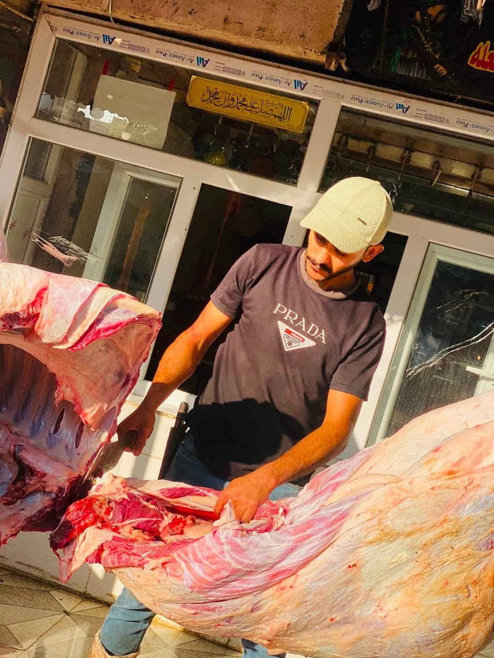 تعلن قصابة علي عادل الجبوري 
عن بيع الحوم عجل شرح او بلعظم وغنم وتجهيز كافة المناسبات ذبح كل يوم اب يومه درجه اولى 
زورونا ليست الوحيدون لكن الأفضل 
في سوق مجمع حطين 
للتواصل
***********
يم علي الجبوري
