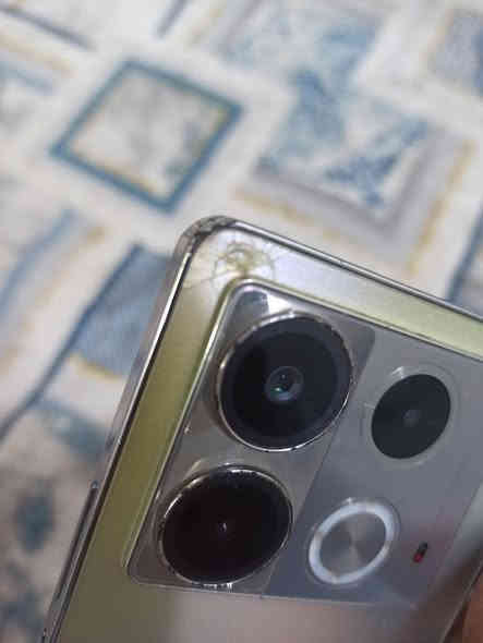 انفنكس نوت 40 برو ذاكره 256 + 16
 مكفول فقط هاي طكه ما ماثره ع شي
 بدون ملحقات سعر 250 او مراوس اتصال ***********3
