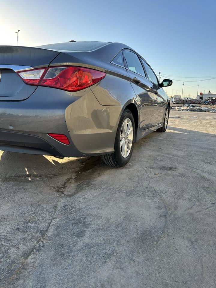 سلام عليكم
سوناتا 2014 لون فيلي مكينه جيتي اي 2400 حادث بنيد تبديل قطعه فقط السياره مكانه حله طريق حله كربلاء عمود 115 

تواصل واستفسار ***********
الاتصال برقم حصراً غير متواجد فيس
