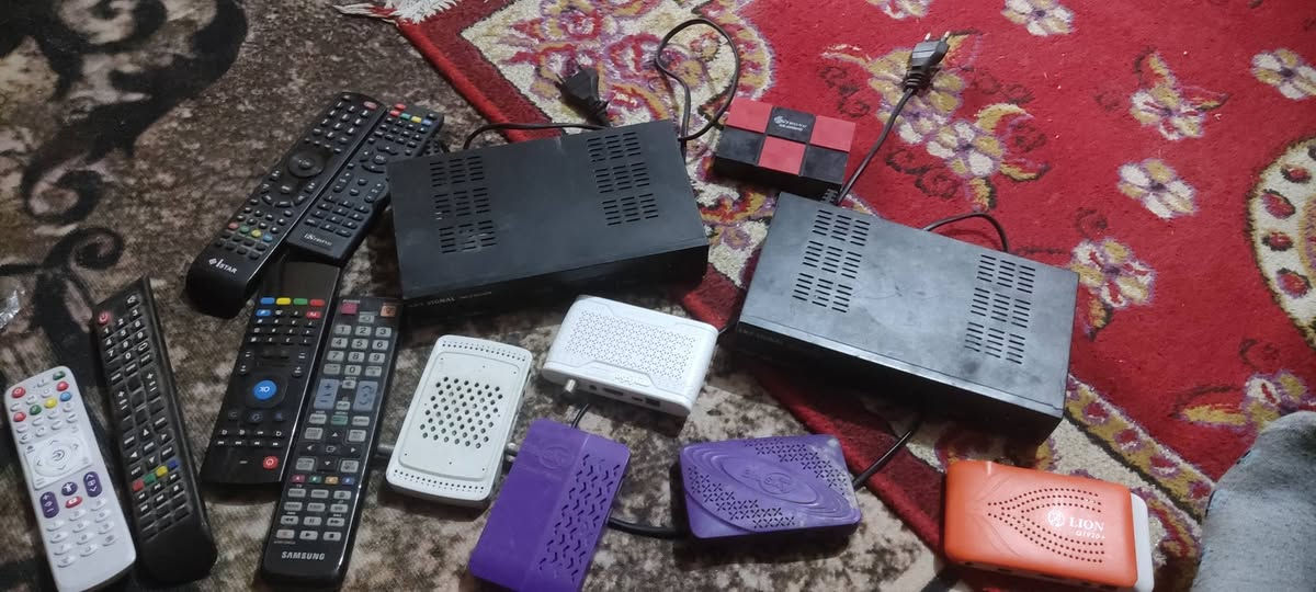 سلام عليكم عندي هاي مجموعه اجهزه ستلايت شلعه كلها  للبيع بدون ملحقات فقط الاجهزه مكاني بغداد مدينه الصدر توصيل ماعندي


**إذا كنت صاحب هذا الإعلان وتريد حذفه لأي سبب، رجاءا أرسل رسالة إلى الدعم الفني**