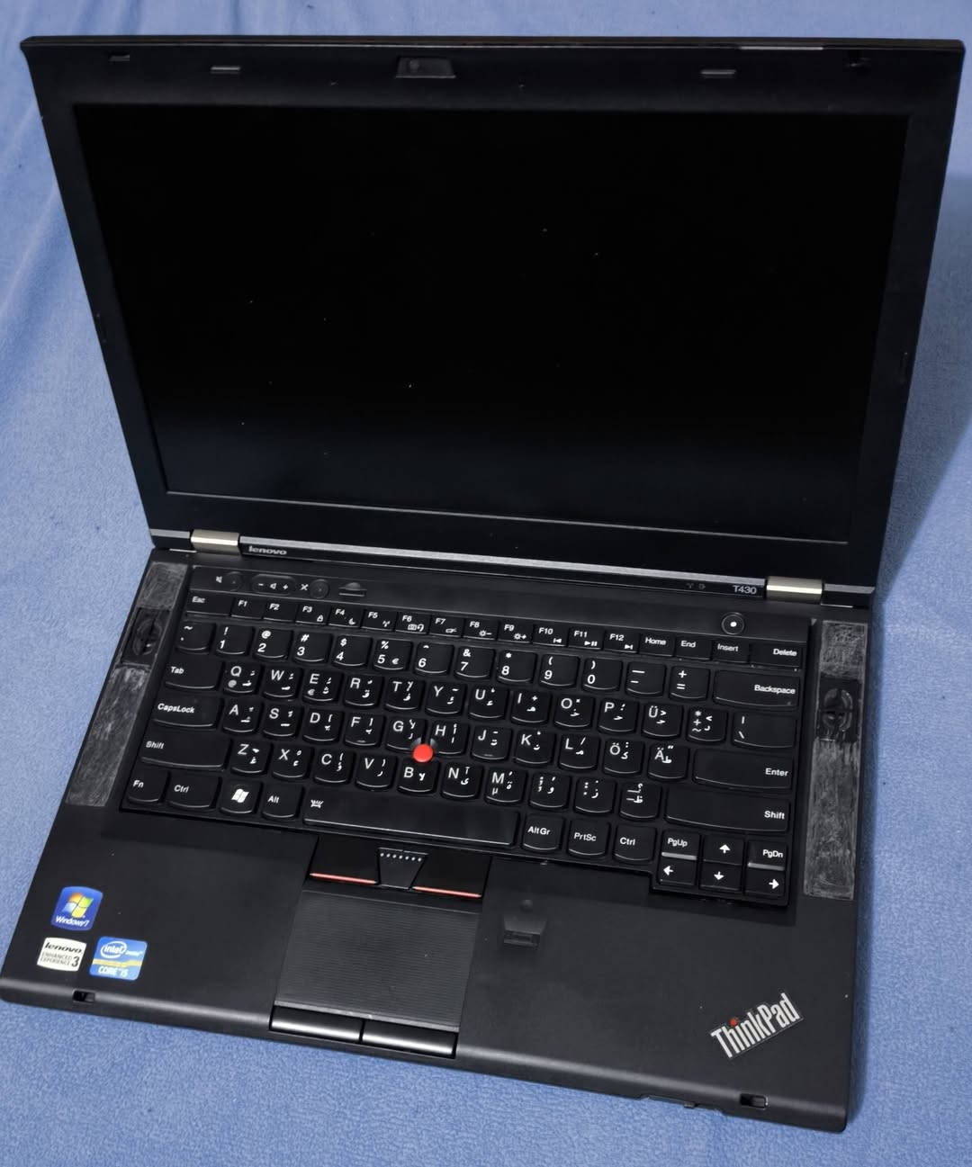 للبيع 3 لابتوبات
1. Lenovo t430 شغال بس يفصل مشكلته فيوز +كيبورد 
2. Lenovo t430s مشكلته قاعده مال شحن +شاشه 
3. Crompaq cq57 مشكلته فيوزات ونقص فان
الابتوبات بدون بطاريات وشواحن ابيعهن على وضعهن
 سعرهن 85 وبيهن مجال 
مكاني ديالى خالص


**إذا كنت صاحب هذا الإعلان وتريد حذفه لأي سبب، رجاءا أرسل رسالة إلى الدعم الفني**