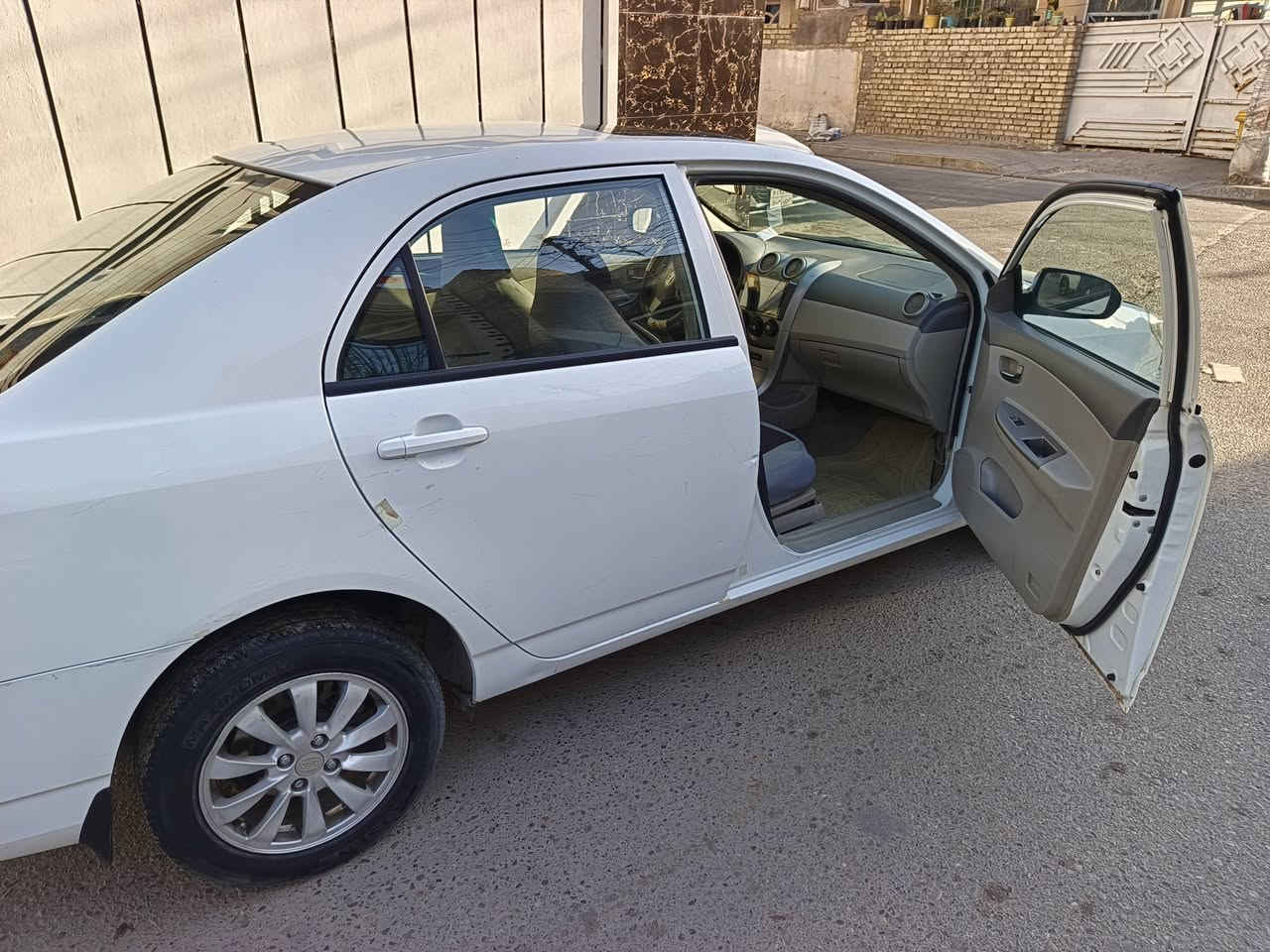 بي وايدي G3 
موديل ٢٠١٣ رقم بغداد نظافه فوول  حساسات تشتغل 

بلا خياس 

تبريد ماشاء الله ثلج

بيه جاملغ  واحد تبديل فقط

داخله سونار قبل كم يوم

السعر 55 وبيه مجال بسيط حك الجيه

مكانها بغداد 

***********
