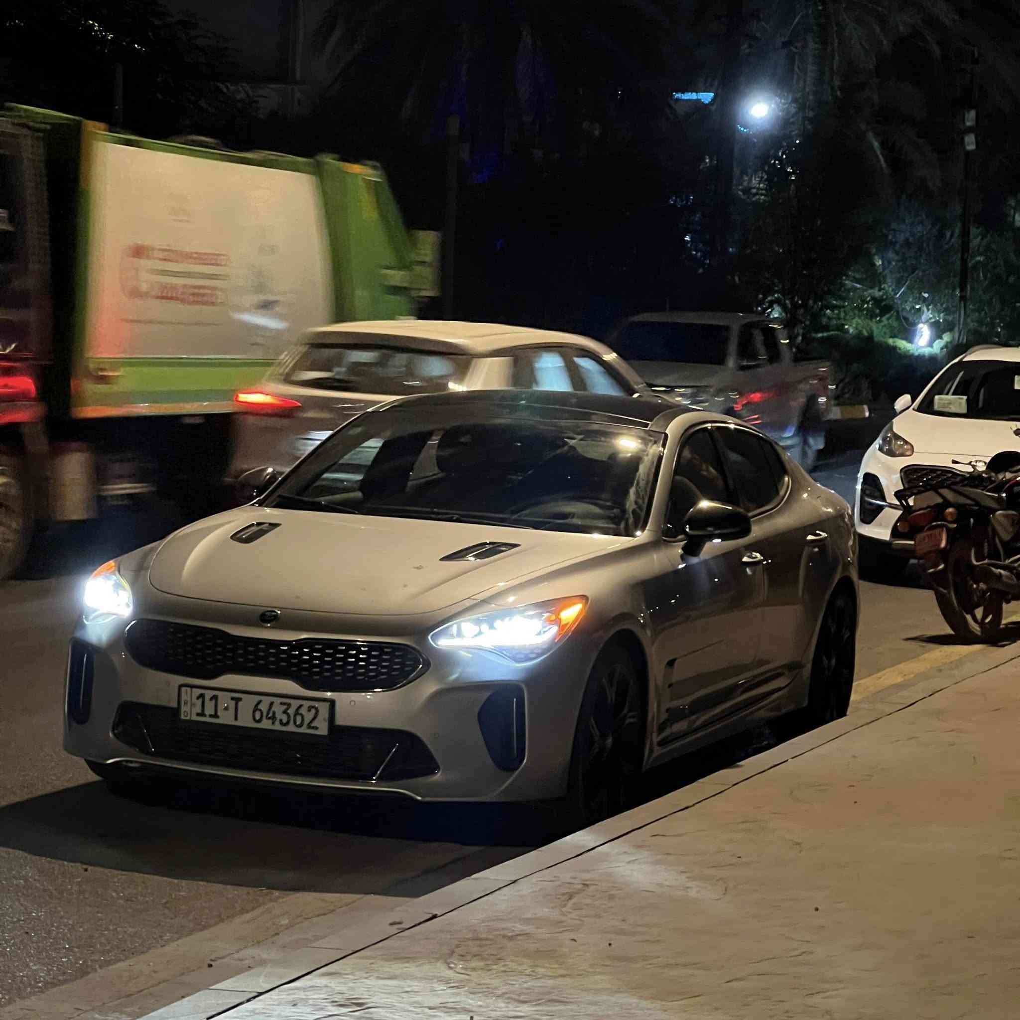 للبيع او مراوس k5  
ستنكر18 GT2 فول مواصفات 
حادث جاملغ ايمن بدون دواخل بدون شواصي جميع الايرباك سليم يعني مطاك  
سياره خير من الله شلعه قويه معدل ما شاء الله

محرك 3300 تون توربو

ماشيه 59mi

سياره دواخل جداً نضيفه

عليه ويل قياس 19 تو سايز رياضي

تخم تايرات جديد 

رقم بغداد تحويل مباشر 

العنوان بغداد 

سعر  175 بيه مجال  تجي وتدلل


**إذا كنت صاحب هذا الإعلان وتريد حذفه لأي سبب، رجاءا أرسل رسالة إلى الدعم الفني**