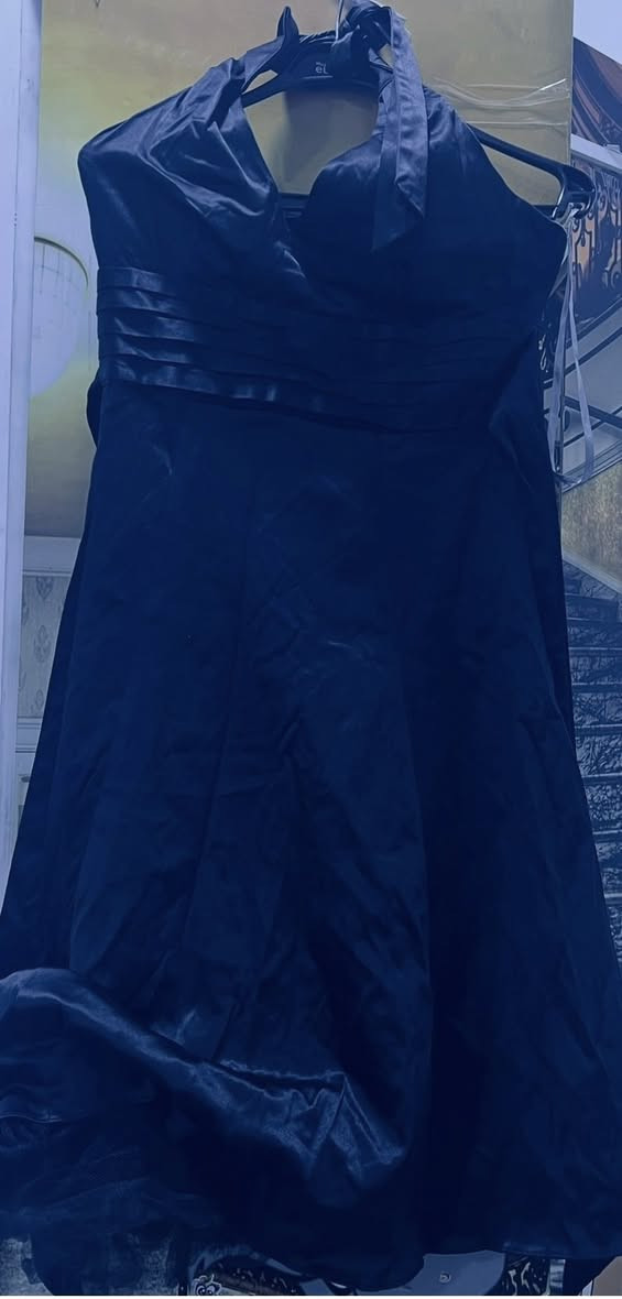 عدي فساتين للبيع بسعر مناسب لان مستعجله ومحتاجه
وعدي بدله اخذتهه من المنصور كلش حلوه بالبس  و٥ طبقات بطانه وتول كلش مريحه بالبس


**إذا كنت صاحب هذا الإعلان وتريد حذفه لأي سبب، رجاءا أرسل رسالة إلى الدعم الفني**