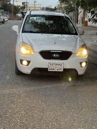 كارينز 2013 • ٧ راكب • بدون حادث