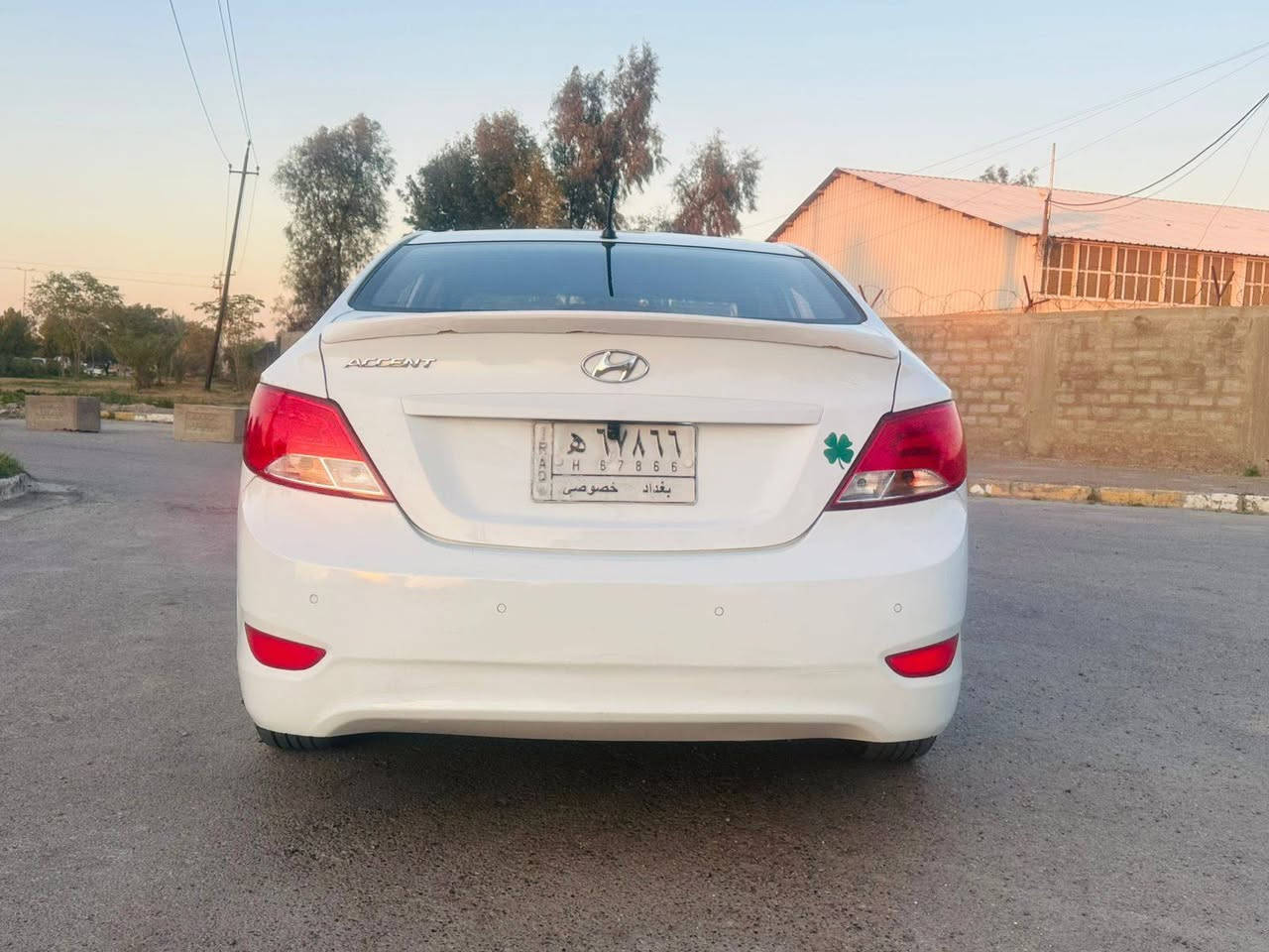 سلام عليكم من رخصة الادمن المحترم اكسنت لبيع سيارة جاهزة من كلشي بيها صبغ ربع الباب باقي السيارة كفالة عامة موديل2015 مكينة دوش سيارة خليجيةالسعر 103وبيها  مجال مكان السيارة البياع الاتصال ***********
