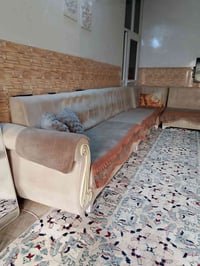 ديوان • ١٠ مقاعد