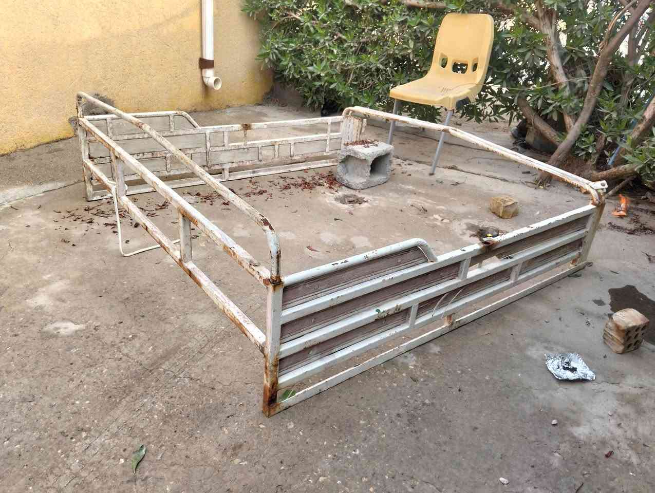 محجر مع غلاف بدي مال بيكم دبل قمارة نضيفات السعر 225 المكان واسط
***********
