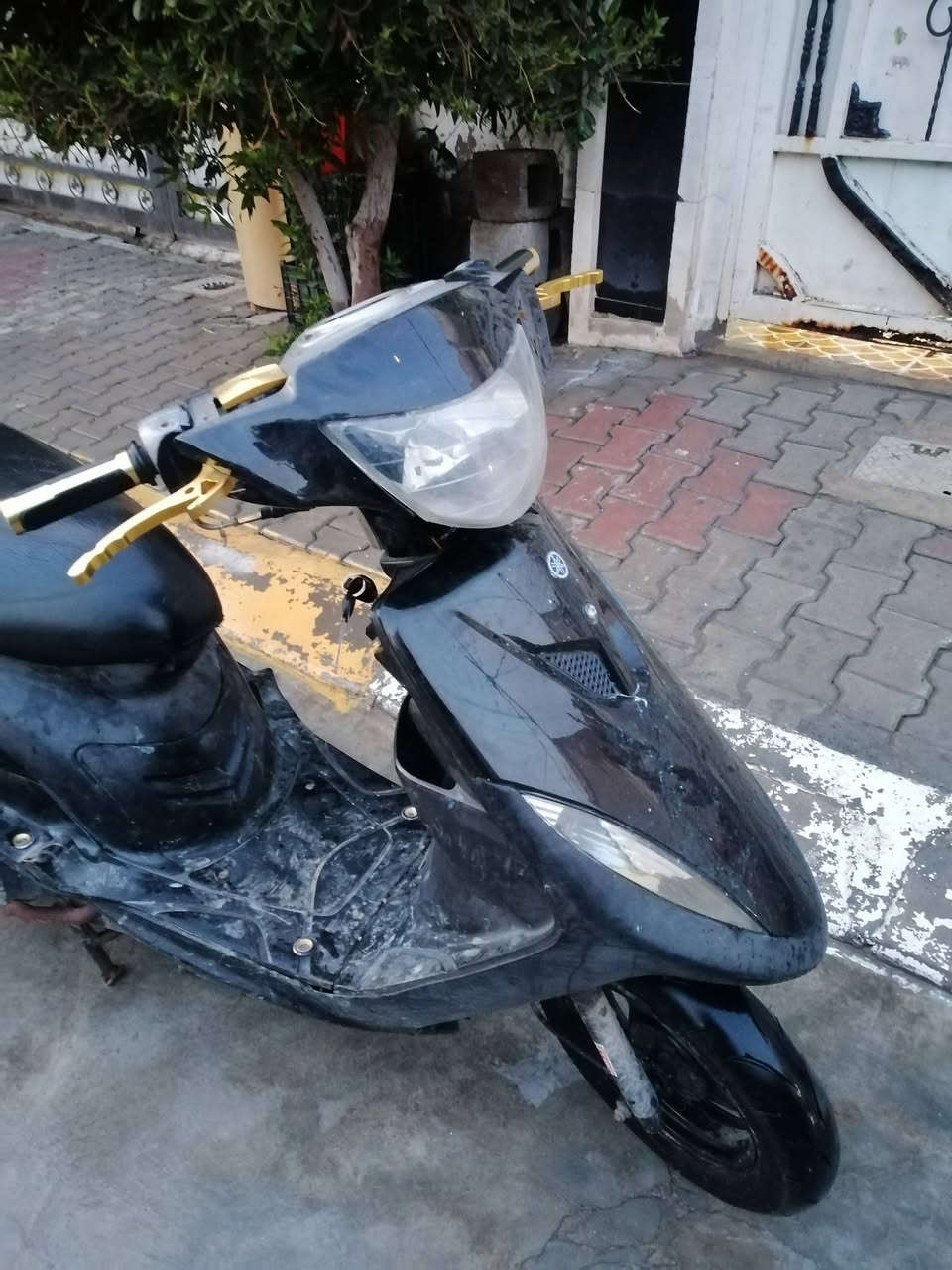 سلام عليكم شباب دراجة ماكس عدله للبيع بيه شوي صوت بل محرك سلف هندر شغلت بي وقت كهربيت كله شغلت سعر 350وبيه مجاله ***********
