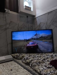 اكس بوكس وان اس للبيع  3 يدات مع اليده للاصليه وقاعده شحن وخمس بطاريت ...