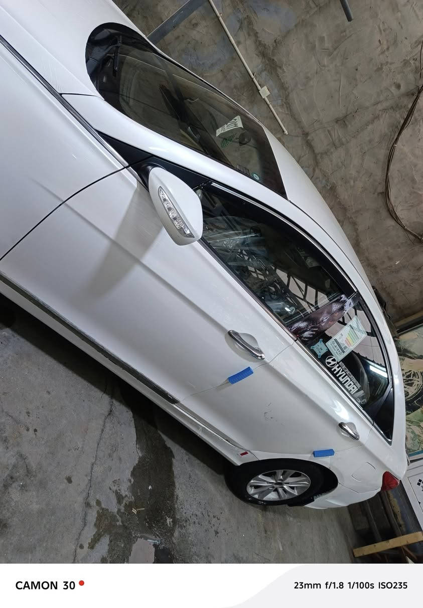 سوناته 2011 خليجي سيارة حلوه بيها ٥قطع صبغ ابيع احزام  ترهم مراوس قصط يرهم الرمادي الحوز السعر ١٠٠ و بيها مجال 
***********
