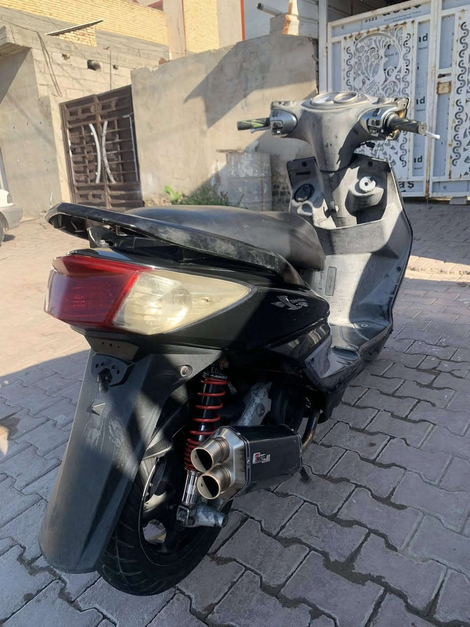 سلام عليكم سكنس فحل البيع سلف وهندر نقصها باتري وبيها نضوح بسيط كلش  شغاله نكره هندر واحد بيها صالنصه رياضي كهربائيات كلها اشاير سكن 

السعر 300قفل مو شراي لا تعبني  ما متواجد خاص اكرر ما متواجد خاص 

العنوان بغداد الحسينيه الرشديه 
رقمي ***********
