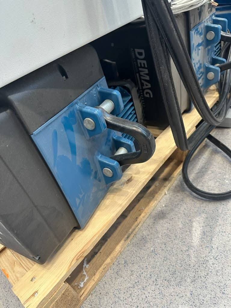 السلام عليكم 
كرين جسري ديماك / ونج معمل ٤ طن رباعي للبيع  
نوع ديماك اخو الجديد
السعر 2500 $
🇩🇪 صناعة الألمانية 🇩🇪
اربع ونجاة عمل جماعي ٤ طن 
بدون الجسوره

العنوان النجف الاشرف 
البوحداري عمود ٤٠
WhatsApp ***********
