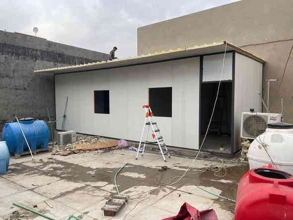 سلام عليكم 
حداد متجول داخل البصرة فقط
درج +محجر درج
باب +شباك 
تغليف الماباني والبيوت وجهات  بور سلان وفرونتك
وبوردكس وكيبون 
سقيفه + كيس بان  
شد كيربن 
ونسب السعار تفضل وات ساب وبيك خير وتدلل
***********
