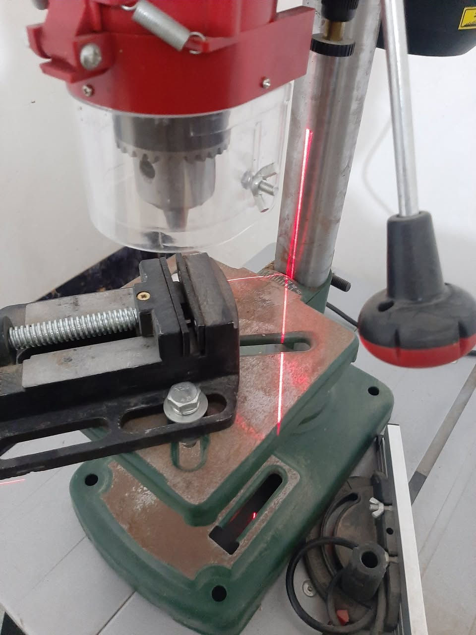 السلام عليكم دريل ثابت بارك سايد مشتغل بس عل گد الفحص يعني بجيسه نضيف وجديد مامستعمل 
مكانه السماوه


**إذا كنت صاحب هذا الإعلان وتريد حذفه لأي سبب، رجاءا أرسل رسالة إلى الدعم الفني**