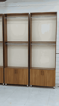 متوفرات للبيع كلش نضيفات استعمال قليل 
***********
