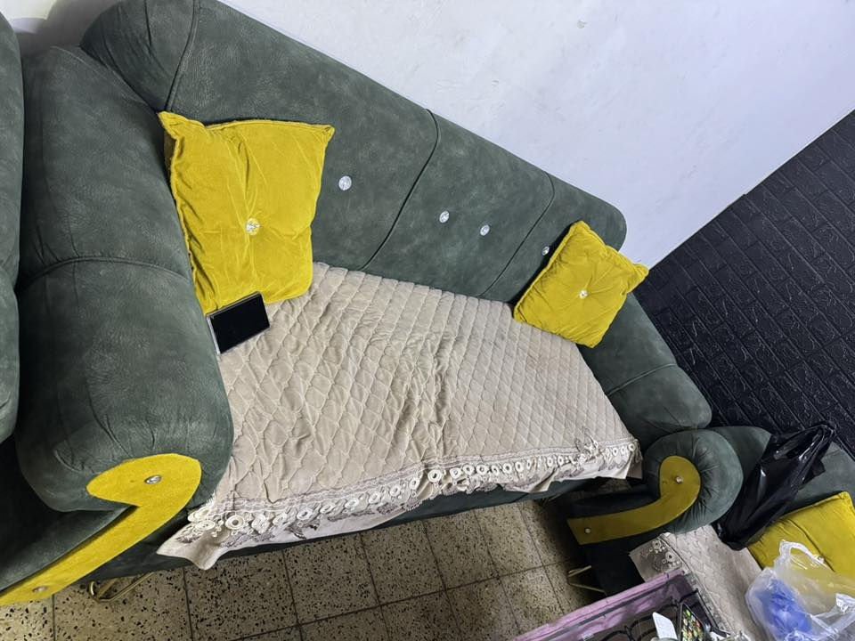 مجمده بطحية وتخم ٧ مقاعد العنون تقاطع كمب ساره يم مطعم غزاله ***********
