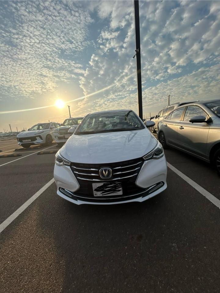 للبيع شانجان السفن موديل 2024 
نظيفه جدا مابيها حادث وباسمي
ماشيه 18700 زيرو يعني 
داخله ضمان ١٠ سنين وصيانتها دوريه 
السعر16 مليون  وبي مجال بسيط 
للتواصل ارسال مسج واتساب للرقم   

0770 021 1091
