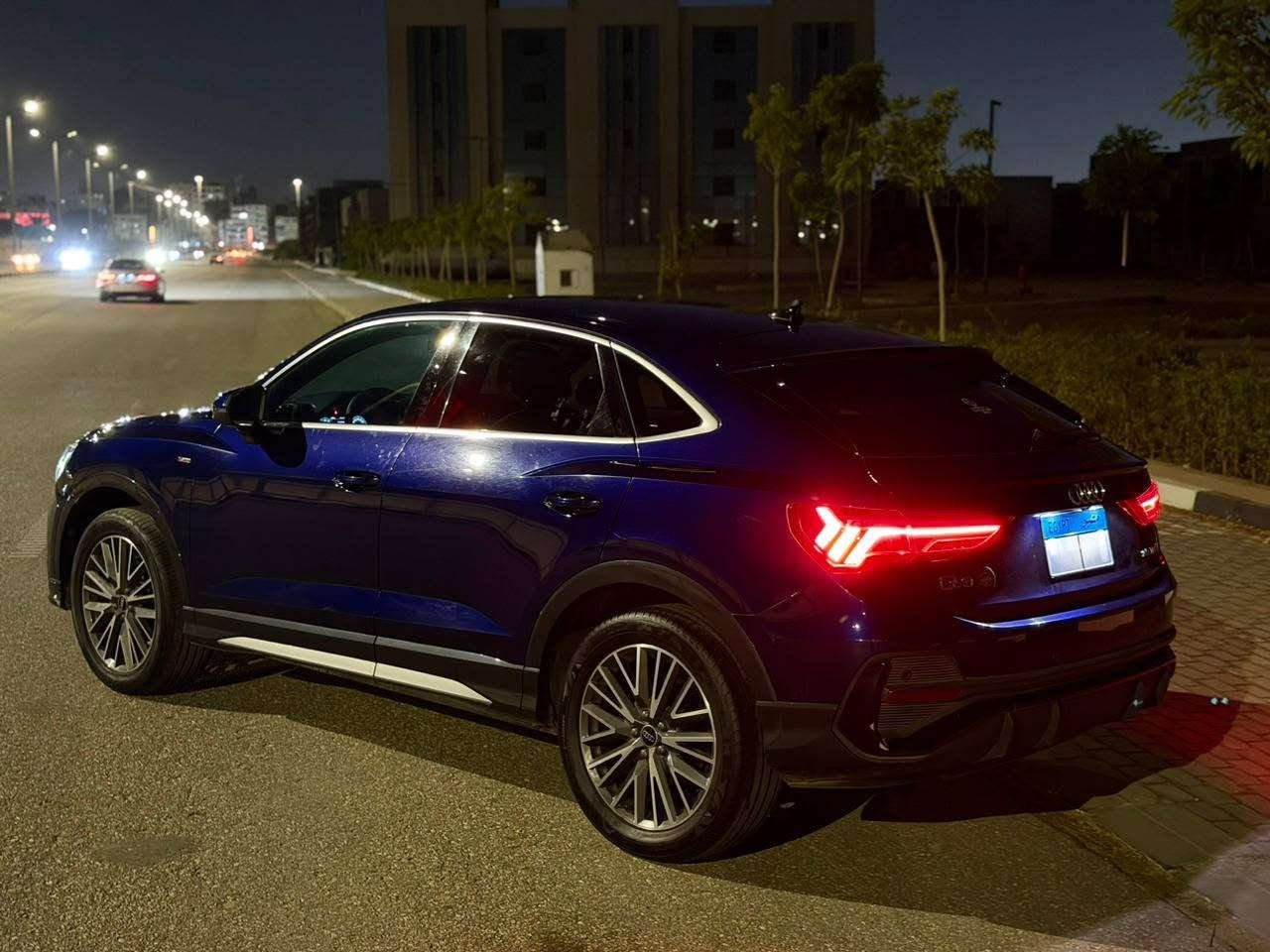 🔥 متاح استلام فوري باذن الله 🔥 
Audi Q3 S-line 2025 
Sport Back
23.000 K.m
كامله جميع الكماليات 
فيس ليفت 
ضمان الوكيل 
✨ تصميم فاخر وأداء رياضي مع أحدث التكنولوجيا من أودي 💎
‎ارخص سعر في مصر ✔️
‎متاح جميع أنظمة التقسيط ✔️
‎بدون مصاريف إدارية ✔️
‎بدون تأمين إجبار ✔️
‎بدون حظر بيع ✔️
🔥 ‎خصم فوري داخل المعرض على الكاش 
متاح جميع الالوان 

للاستفسار (فون-واتس اب) :01040918831 القاهرة, مصر


**إذا كنت صاحب هذا الإعلان وتريد حذفه لأي سبب، رجاءا أرسل رسالة إلى الدعم الفني**