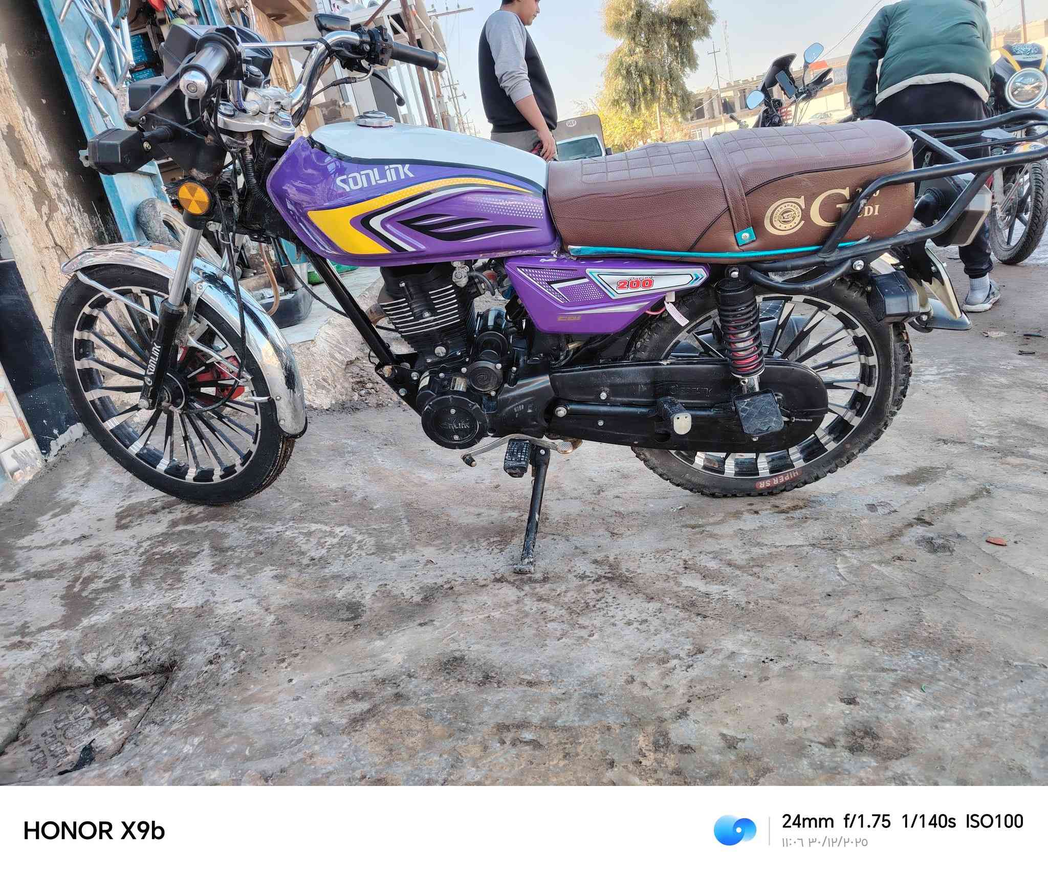 للبيع اخوان سيفان ((5)) كير موديل ((2024)) شكل ((2025))اوراق موجوده سوجين بصمات 2 شعله ومعدل تخبل مكينه ((200)) مكينه ما مفتوحه نضافتهاا شرط احله منل صور سلف وهندر نص نكره  وتخم تايرات تاخذها مني ما تصرف عليهاا ربع سعر خاص وتدلل مكاني ديالى الخالص سعديه الشط   
شراي يتصل *********** الموشراي لايكسر بحلام العالم نورنه بكلمه طيبه
