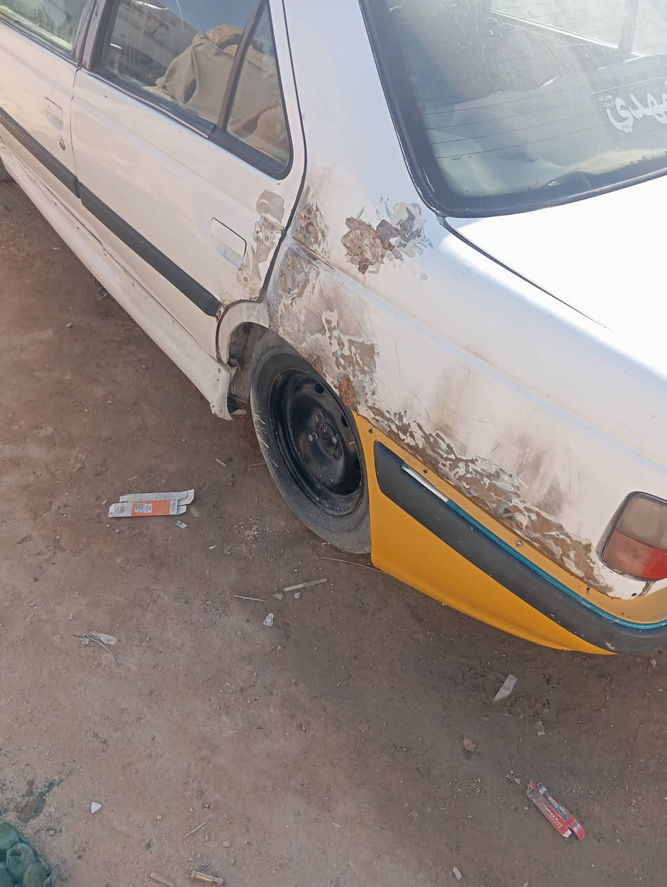 سلام عليكم بيجوا باص 2011 سياره بها ضربه بلجاملغ الوره رقم بصره بدون مكانها بلنجف السعر 12 الاتصال على الخط 
***********
