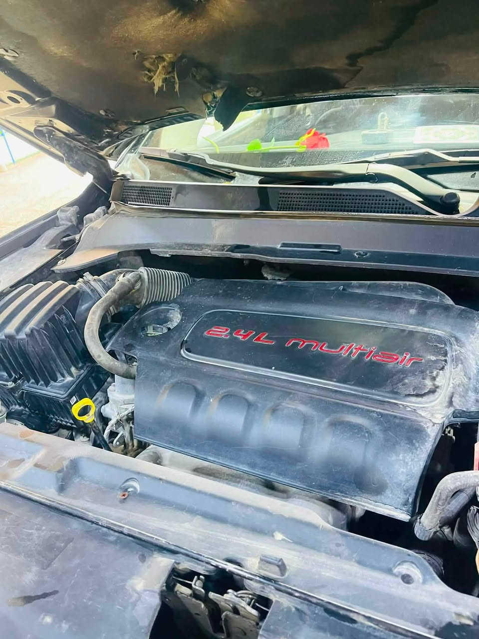 السلام عليكم 
سياره جيب كومباس  أمريكي مودل 18 مكينه 2400  رقم بغداد  باسمي تحويل نفس اليوم مكانه بابل  حادثه خشم البريد وخشم جاملغ. مقدار شبر  تحكم ستيرن شاشه  كامره. كشنات مخمل. نظيفه 100/100تو ويل  السعر 130  مكفوله كير محرك كشر.    شراب يدخل خاص.


**إذا كنت صاحب هذا الإعلان وتريد حذفه لأي سبب، رجاءا أرسل رسالة إلى الدعم الفني**