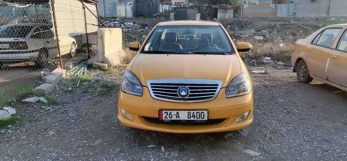 جيلي موبل 2012 كير ومحرك كورلا يارس vvt 1600
اوتماتيك

تبريد ثلج تدفئه شغاله 

لايتات زينون شاشه كامره دواره حساسات 

جاهزه من كل النواحي

صبغ جديد حزام للجماليه بدون ضرر وصورها موجودة قبل الصبغ

سياره جاهزه جاهزه باسمي

رقم صلاح الدين انكليزي مميز 8400 تحويل مباشر مصفرههيئة وغرامات وجاهزه

 السعر 52 وبيها مجال تجي تشوفها وتدلل 
مكان السيارة موصل الجانب الايسر
 للي يحب يستفسر على هذا الرقم 

***********
