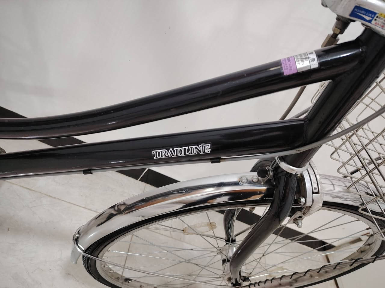 سلام عليكم
بايسكل ياباني حجم 27 للبيع ماركه TRADLINE وضع الشركه غير مستخدم سل ستيل وياله ستيل وجاملغات ستيل قطعه نادره ياباني اصلي فول نضافة شخط واحد مابي بدالة 6 نمر شيمانو اصلي قفل مركزي مع قفل ستيرن بلادي حساس امامي لايت ثلجي بلادي رماش خلفي بايسكل جديد بمعنى الكلمه سله خلفيه يابانيه اصلي سله اماميه ستيل يدات بريك ستيل اصلي
لاستفسار *********** واتساب
متوفر توصيل جميع المحافظات ✅
