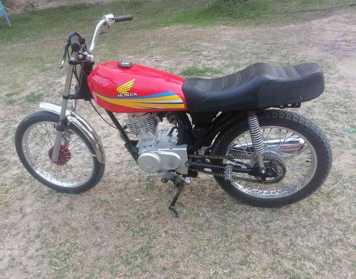 سلام عليكم عمي دراجه تعمير محرك ما مفتوح دراجه نضيفه وحلوه حله من صوره تعال وشوف بعينك سعر 550بيه مجال ال طيبين مكان ناصريه مركز خاص مفتوح وهاذه ***********
