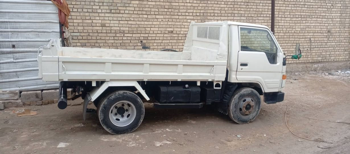 السلام عليكم تويوتا موديل 92 مكينه عالسحب تخم تاير كهربائيات كير اكسل دوشمه مقفوله كفاله عامه مكينه 14 بي الرقم ***********
